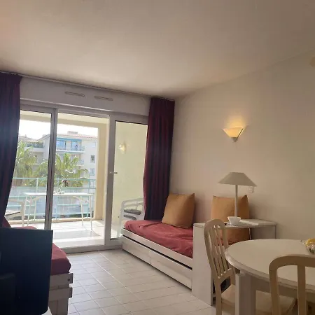 2 Pieces Avec Piscine - 4 Couchages, Juan Les Pins - Fr-1-252-190